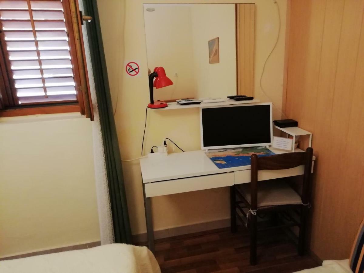 Apartman Lara Apartman Brodarica  Kültér fotó